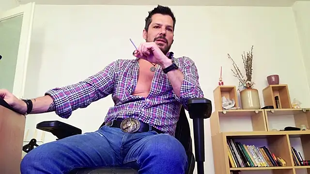 Snapshot of ChrisKox chatting on April 21, 2026, 4:41 am ChrisKox online show from April 21, 2026, 4:41 am