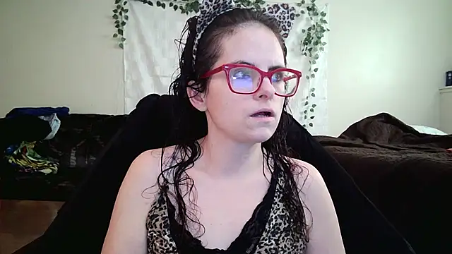 Snapshot of JessaBella chatting on October 31, 2025, 3:57 pm JessaBella online show from October 31, 2025, 3:57 pm