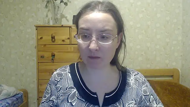 Smart Rose online show from February 5, 2025, 9:40 pm