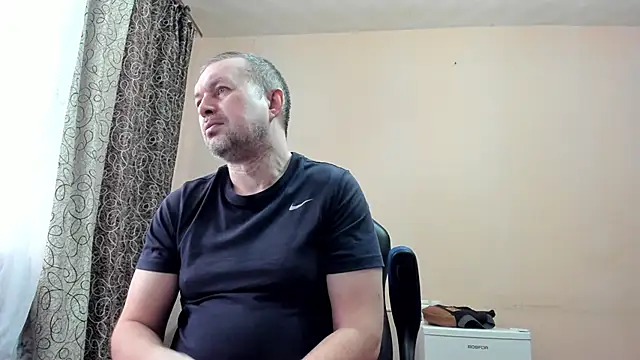 Snapshot of SanFrantsisko chatting on December 15, 2025, 8:29 am SanFrantsisko online show from December 15, 2025, 8:29 am