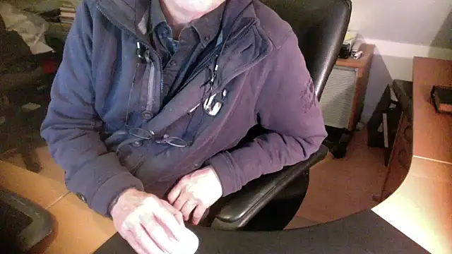 outlaw200 online show from December 13, 2024, 3:43 pm