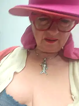 Snapshot of MucMilf59 chatting on October 28, 2025, 10:41 am MucMilf59 online show from October 28, 2025, 10:41 am