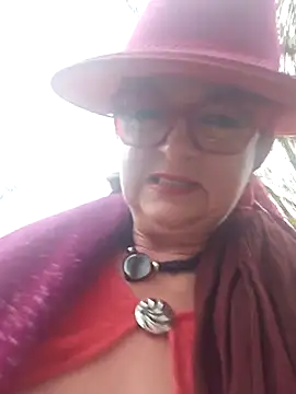 Snapshot of MucMilf59 chatting on November 9, 2025, 2:37 pm MucMilf59 online show from November 9, 2025, 2:37 pm