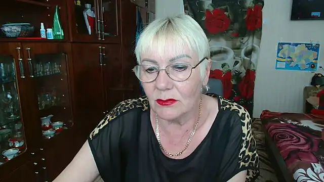 JenaCheim online show from April 20, 2026, 5:43 am