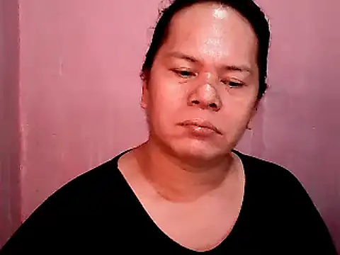 Snapshot of HottyLeciousCum chatting on December 17, 2025, 12:44 pm HottyLeciousCum online show from December 17, 2025, 12:44 pm