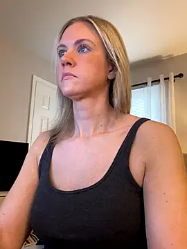 Snapshot of Kay_Cakes chatting on November 21, 2025, 1:54 pm Kay Cakes online show from November 21, 2025, 1:54 pm