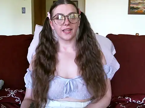 Snapshot of katie_kitten38 chatting on June 9, 2026, 5:02 pm katie kitten38 online show from June 9, 2026, 5:02 pm