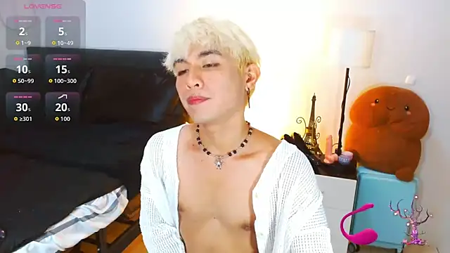 Snapshot of WildestTwink chatting on May 1, 2026, 3:05 pm WildestTwink online show from May 1, 2026, 3:05 pm