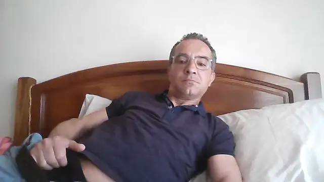 CarlosRocha73 online show from April 21, 2026, 10:54 am