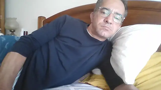 CarlosRocha73 online show from May 5, 2026, 11:29 am
