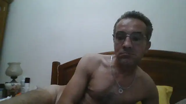 Snapshot of CarlosRocha73 chatting on June 17, 2026, 11:16 pm CarlosRocha73 online show from June 17, 2026, 11:16 pm