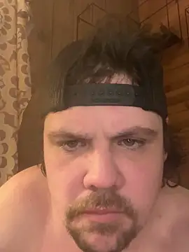 camowamo13 online show from February 9, 2026, 3:32 am