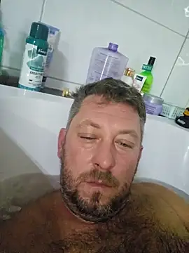 ktmtom247 online show from November 1, 2025, 11:56 am