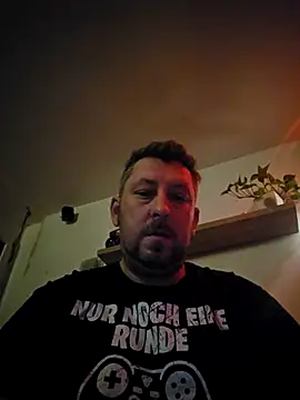 ktmtom247 online show from December 15, 2025, 4:06 am