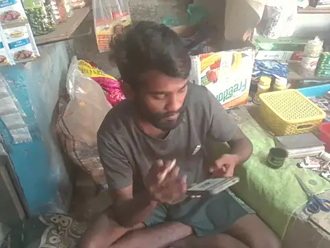 FriskyGender online show from November 12, 2025, 4:57 am