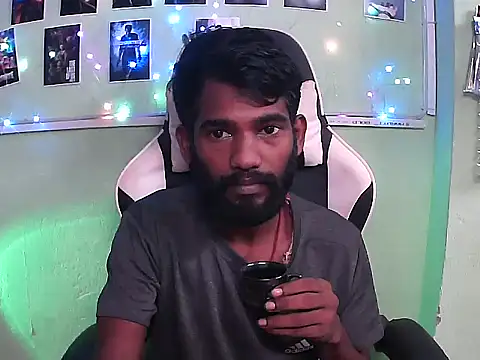 FriskyGender online show from November 14, 2025, 12:42 am