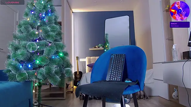 Snapshot of LAUREL_HAZEL chatting on January 16, 2025, 1:27 am LAUREL HAZEL online show from January 16, 2025, 1:27 am