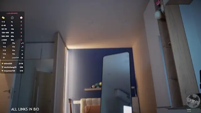 Snapshot of LAUREL_HAZEL chatting on February 2, 2025, 1:45 am LAUREL HAZEL online show from February 2, 2025, 1:45 am