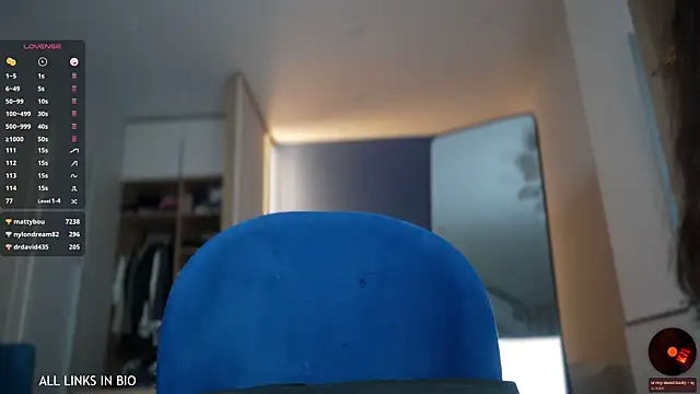 Snapshot of LAUREL_HAZEL chatting on February 13, 2025, 1:40 am LAUREL HAZEL online show from February 13, 2025, 1:40 am