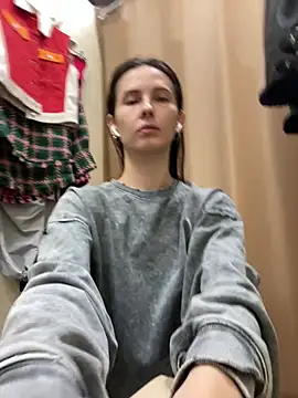 Snapshot of LAUREL_HAZEL chatting on February 25, 2025, 4:10 pm LAUREL HAZEL online show from February 25, 2025, 4:10 pm