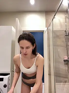 Snapshot of LAUREL_HAZEL chatting on February 28, 2025, 3:59 pm LAUREL HAZEL online show from February 28, 2025, 3:59 pm