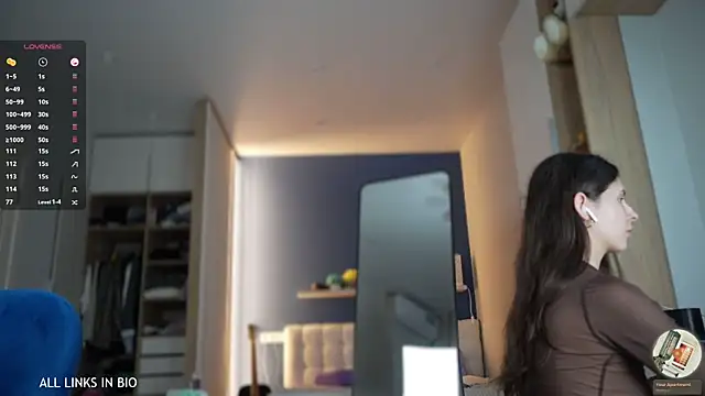 Snapshot of LAUREL_HAZEL chatting on March 4, 2025, 7:11 pm LAUREL HAZEL online show from March 4, 2025, 7:11 pm