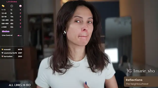 Snapshot of LAUREL_HAZEL chatting on November 1, 2025, 10:50 am LAUREL HAZEL online show from November 1, 2025, 10:50 am