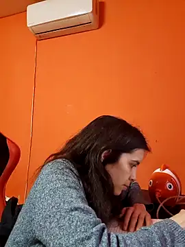 rposhta1991 online show from March 4, 2025, 8:27 pm