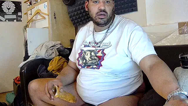 Snapshot of rayman2409 chatting on March 1, 2026, 10:45 pm rayman2409 online show from March 1, 2026, 10:45 pm