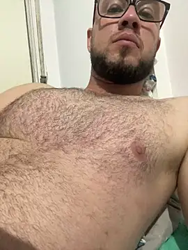 Snapshot of AlejoStrep chatting on February 5, 2026, 3:55 am AlejoStrep online show from February 5, 2026, 3:55 am