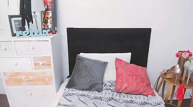 sweetMariina online show from February 2, 2025, 9:19 am