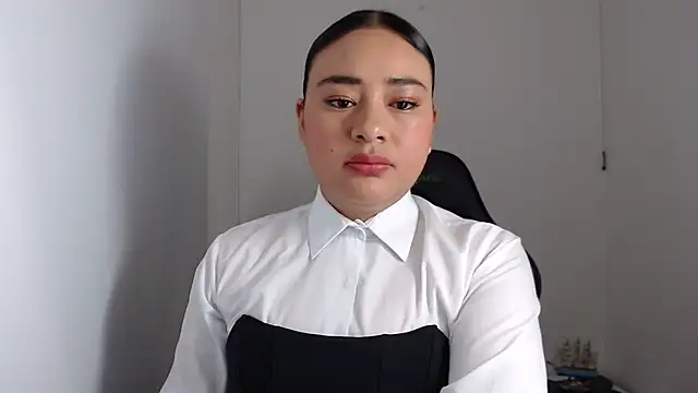 Snapshot of ReyleDoll chatting on December 5, 2024, 8:44 pm ReyleDoll online show from December 5, 2024, 8:44 pm