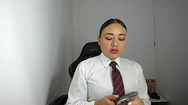 Snapshot of ReyleDoll chatting on December 20, 2024, 7:39 pm ReyleDoll online show from December 20, 2024, 7:39 pm