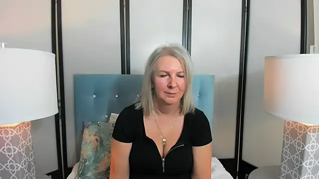 EricaTop online show from February 19, 2025, 7:48 pm