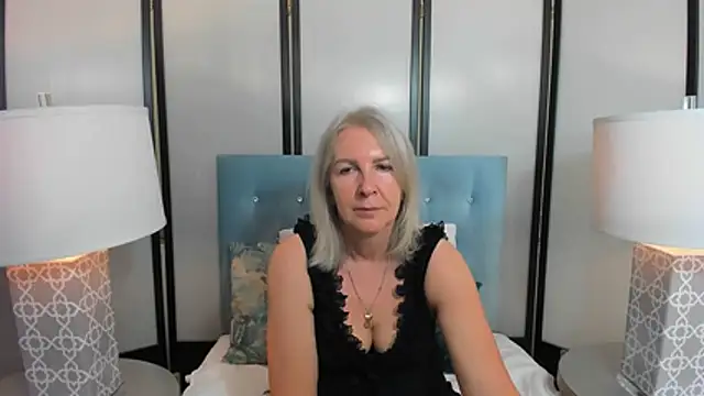 Snapshot of EricaTop chatting on June 3, 2026, 6:13 pm EricaTop online show from June 3, 2026, 6:13 pm