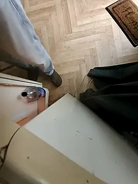 realeasy1 online show from September 27, 2025, 12:54 pm