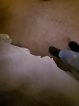 realeasy1 online show from April 9, 2026, 10:48 pm