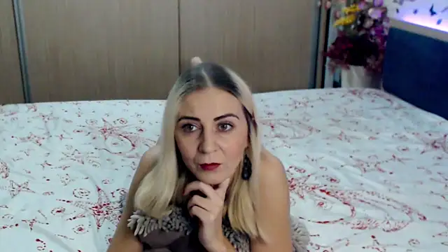 Snapshot of MirabelaSweet chatting on December 12, 2024, 8:03 am MirabelaSweet online show from December 12, 2024, 8:03 am