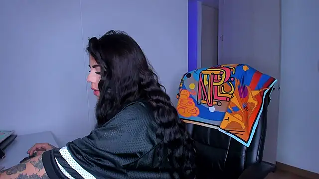 Lisegg  online show from March 25, 2026, 1:06 pm