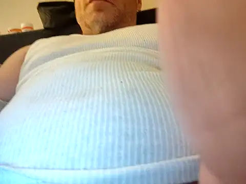 lilpervt online show from November 4, 2025, 8:24 am