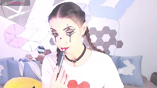 LexiKiss online show from December 11, 2024, 9:19 am