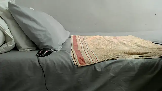 xTwerkingMistressx online show from November 4, 2025, 5:28 am