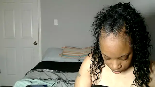 Snapshot of Sexymona1218 chatting on November 26, 2025, 8:26 am Sexymona1218 online show from November 26, 2025, 8:26 am