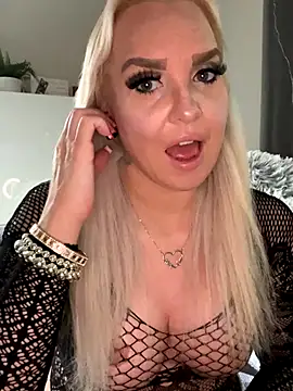 MIA-XXX online show from November 2, 2025, 8:28 am