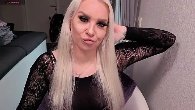 MIA-XXX online show from July 1, 2026, 6:26 am