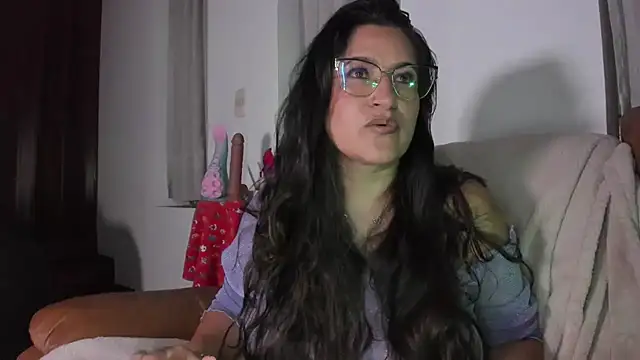 DeesseLuxure online show from November 12, 2025, 3:29 am