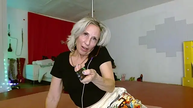 Snapshot of Sweet-Ginger chatting on March 6, 2026, 11:34 pm Sweet-Ginger online show from March 6, 2026, 11:34 pm