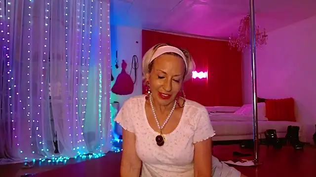 Snapshot of Sweet-Ginger chatting on March 17, 2026, 3:37 pm Sweet-Ginger online show from March 17, 2026, 3:37 pm