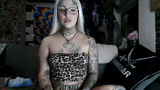 RoxxyInk online show from November 13, 2025, 11:14 pm