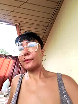 Snapshot of sweetieme chatting on October 29, 2025, 2:14 am sweetieme online show from October 29, 2025, 2:14 am